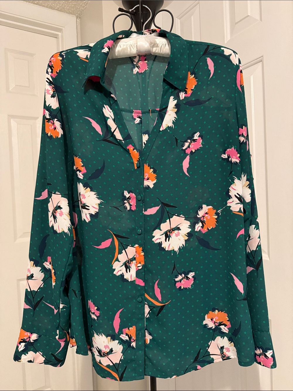 Express Portofino Slim Fit Floral Polka Dot Blouse Green Pink Size Large